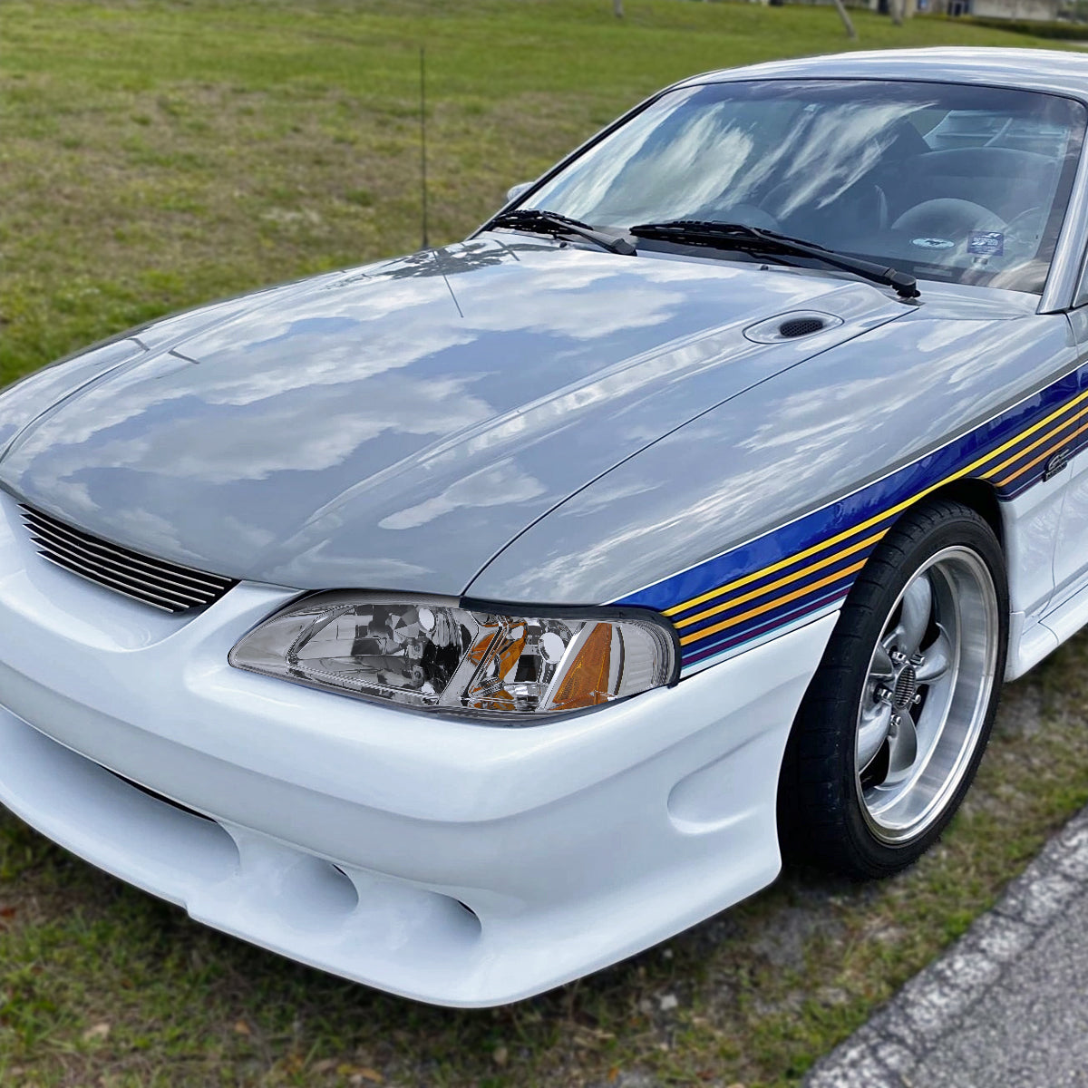 1994-1998 Ford Mustang SN95 1PC Crystal Headlights w/ Amber Reflectors (Chrome Housing / Clear Lens)