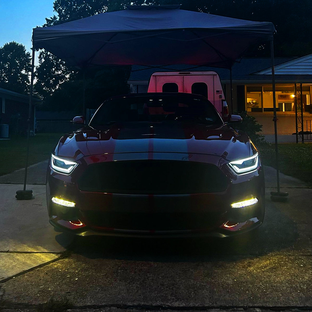 2015-2017 Ford Mustang S550 / 2018-2020 Mustang Shelby HID/Xenon Switchback Sequential LED Projector Headlights (Matte Black Housing / Smoked Lens)