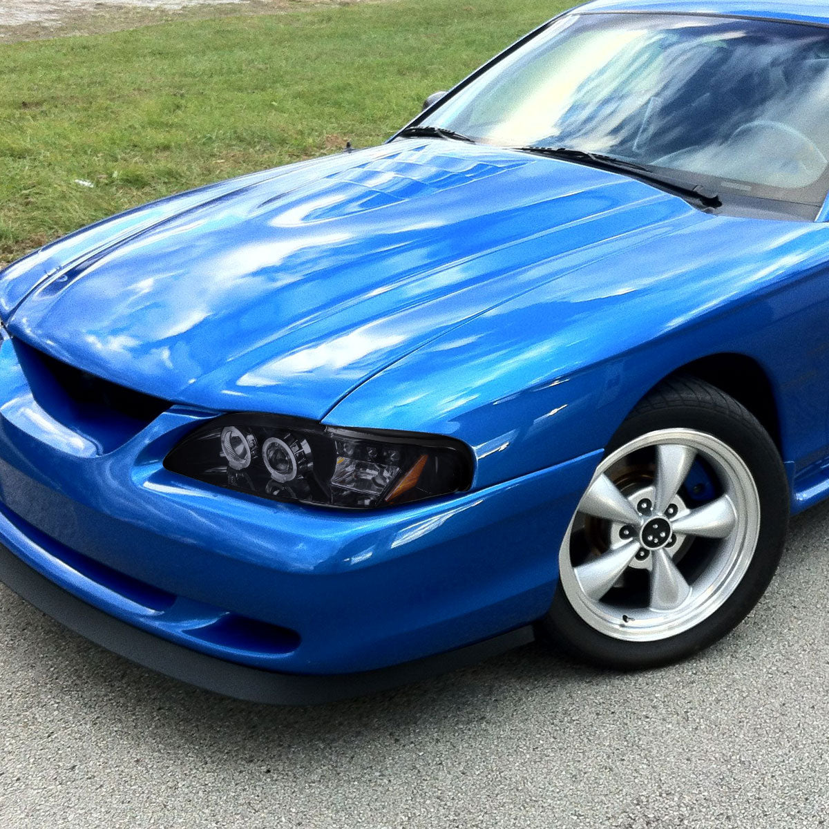 1994-1998 Ford Mustang SN95 Dual Halo Projector Headlights (Glossy Black Housing / Smoked Lens)