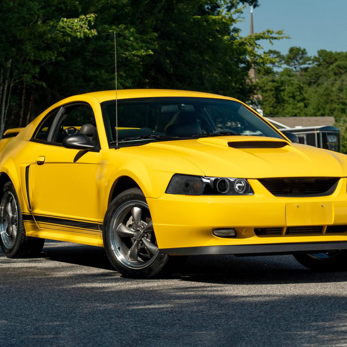 1999-2004 Ford Mustang New Edge Dual Halo Projector Headlights (Jet Black Housing / Clear Lens)