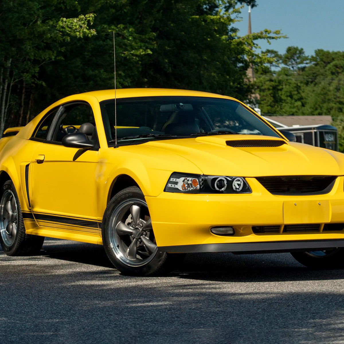 1999-2004 Ford Mustang New Edge Dual Halo Projector Headlights (Matte Black Housing / Clear Lens)