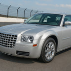 2005-2010 Chrysler 300 Base/LX/Touring Projector Headlights (Chrome Housing / Clear Lens)