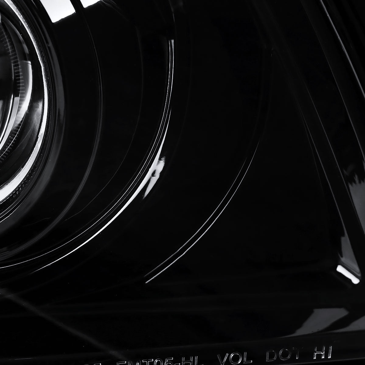 2005-2009 Ford Mustang S197 LED Bar Projector Headlights (Jet Black Housing / Clear Lens)