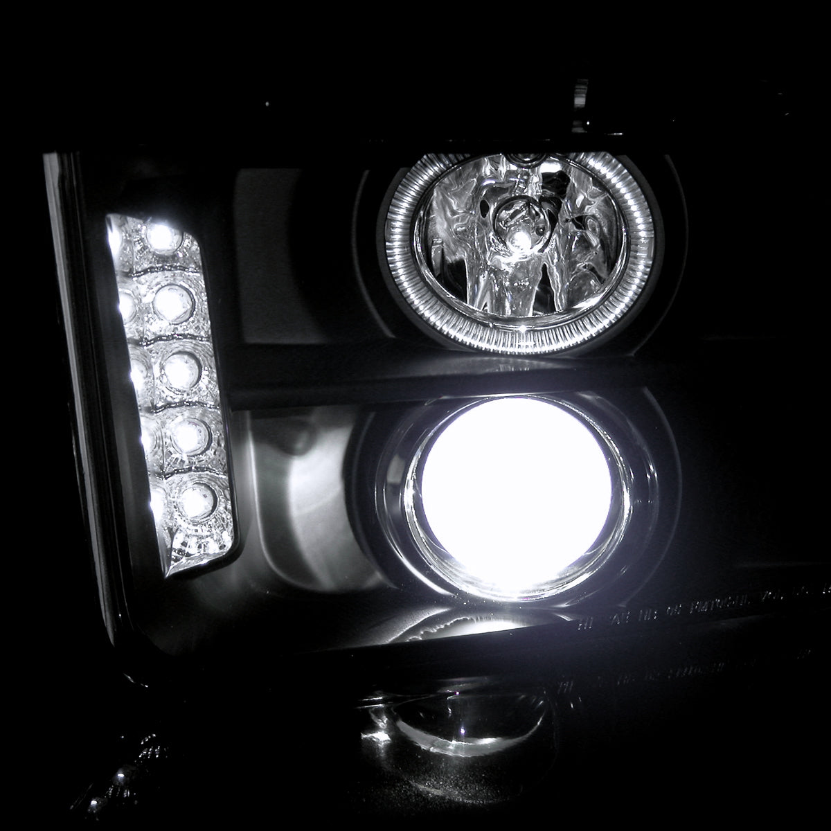 2005-2009 Ford Mustang S197 Halo Projector Headlights w/ LED Light Strip (Matte Black Housing / Clear Lens)