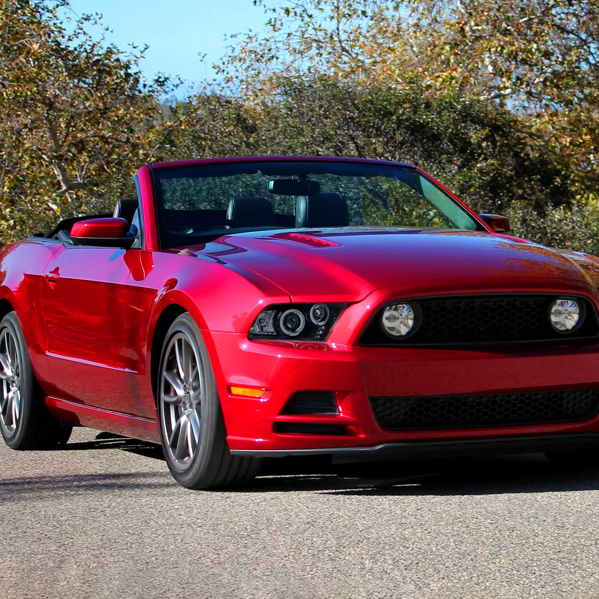 2010-2014 Ford Mustang S197 Dual Halo Projector Headlights (Glossy Black Housing / Smoked Lens)