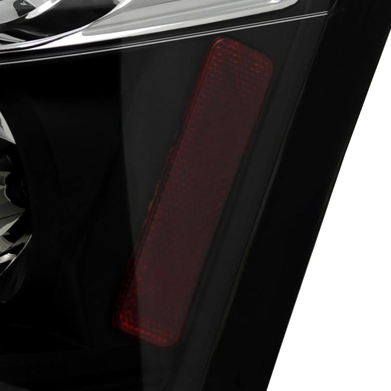 2005-2008 Dodge Magnum Tail Lights (Matte Black Housing / Clear Lens)