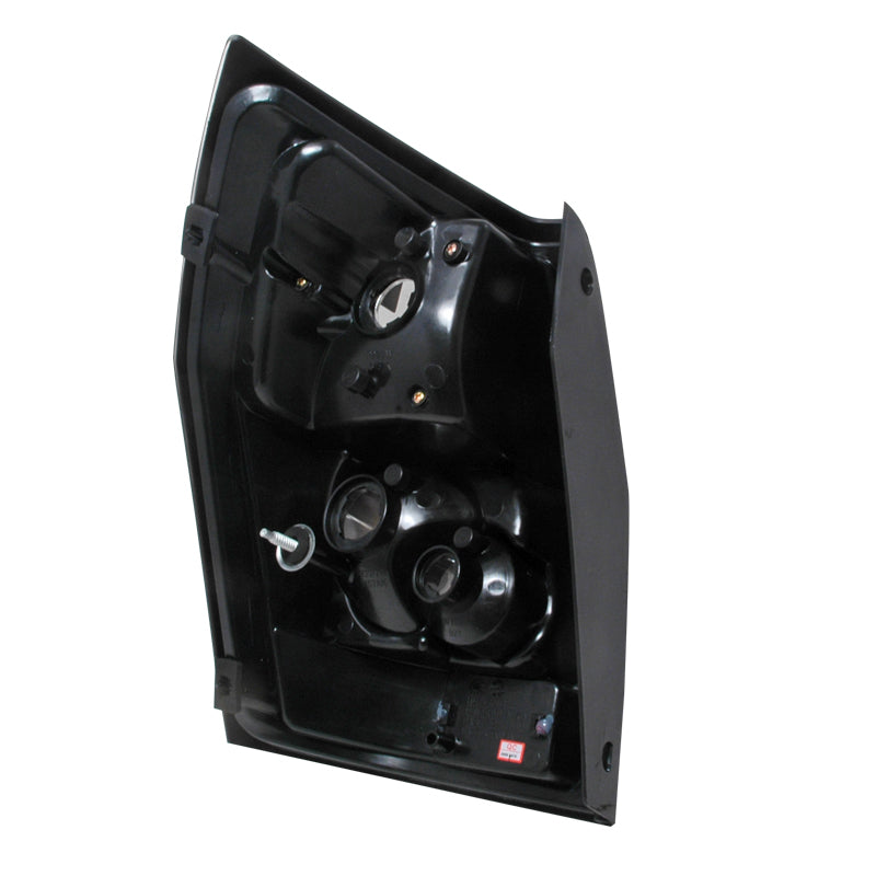 2005-2008 Dodge Magnum Tail Lights (Matte Black Housing / Clear Lens)